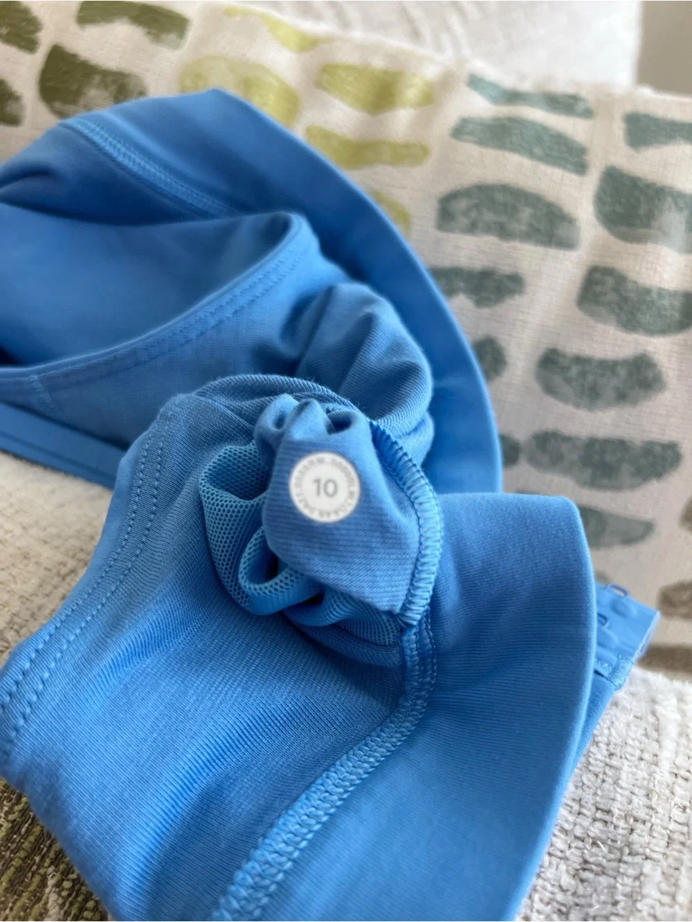lululemon athletica Energy Adjustable Blue Strappy Crossback Sports Bra Size 10